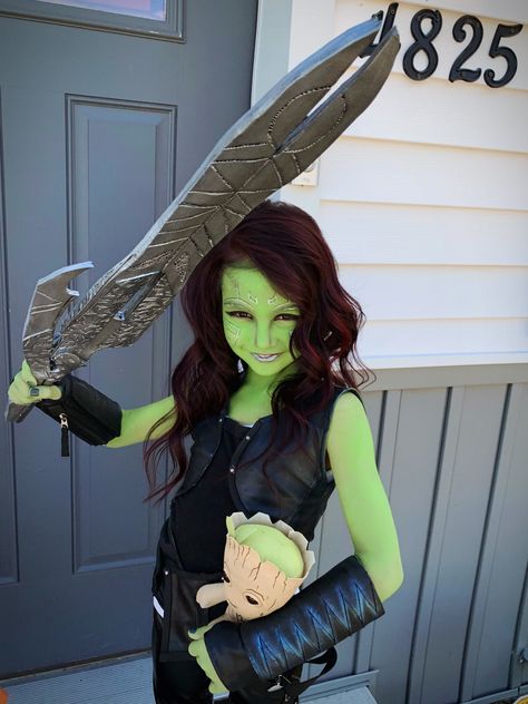 Little gamora cosplay Gamora Cosplay, Gamora Costume, Marvel Halloween Costumes, Diy Costumes Kids, Halloween 2023, Birthday Halloween Party, Halloween Inspo, Family Halloween Costumes, Halloween Stuff