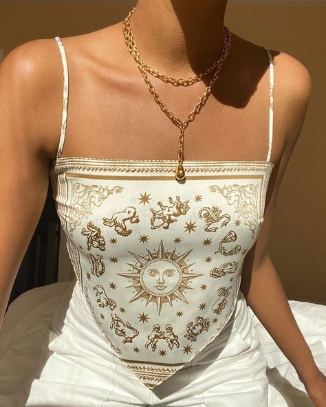 The 7 Biggest Summer Fashion Trends on Instagram | Who What Wear Bandana Top, Summer Fashion Trends, Fashion Weeks, Mode Inspo, Mode Vintage, Mode Inspiration, Looks Vintage, Cute Casual Outfits, Look Fashion