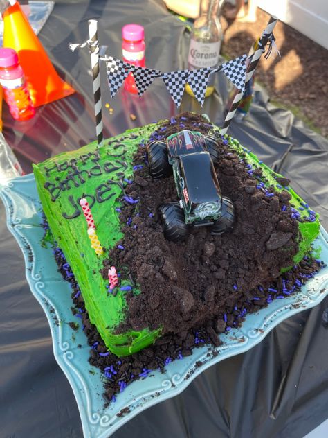 Homemade Grave Digger Party Ideas, Grave Digger Birthday Cake, Grave Digger Cake, Digger Birthday Cake, Digger Party, Digger Cake, Digger Birthday, Monster Trucks Birthday Party, Grave Digger