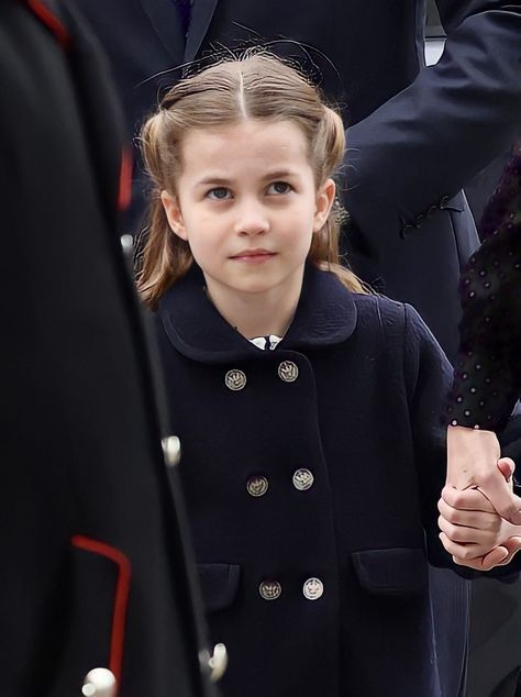 Prince William Family, William E Kate, Princesa Charlotte, Thanksgiving Service, Princess Katherine, Princess Diana Photos, Duke Of Edinburgh, British Royal Families, Princess Kate Middleton