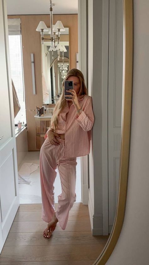 Pj Aesthetic Outfit, J Crew Aesthetic, Pj Sets Aesthetic, Aesthetic Pajama Outfit, Cute Pajamas Aesthetic, Pajama Set Aesthetic, Homewear Aesthetic, Pijama Aesthetic, Girly Pajamas