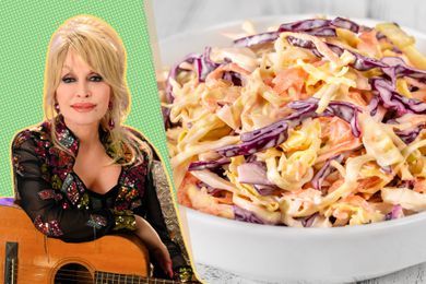 Dolly Parton Recipes, Special Salad, Cold Slaw, Tangy Coleslaw, Asian Coleslaw, Cookout Sides, Coleslaw Recipe Easy, Coleslaw Salad, Fluffy Scrambled Eggs