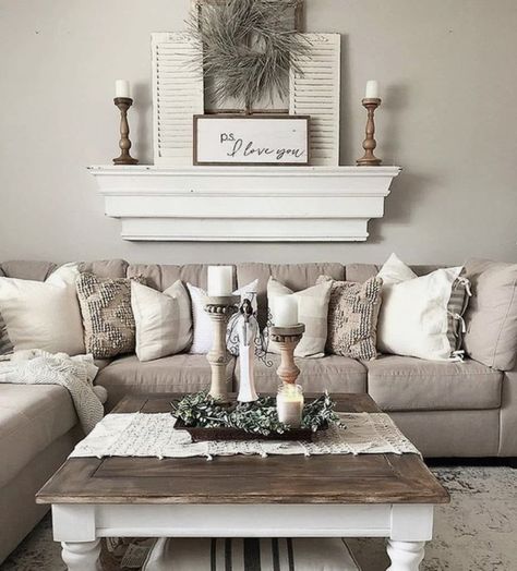 Cozy Farmhouse Living Room, Vintage Living Room Furniture, Farmhouse Living Room Decor, Furnitur Ruang Keluarga, Farmhouse Living Room Decor Ideas, Rustic Farmhouse Living Room, Farmhouse Living Room, Living Room Decor Ideas, Vintage Living Room