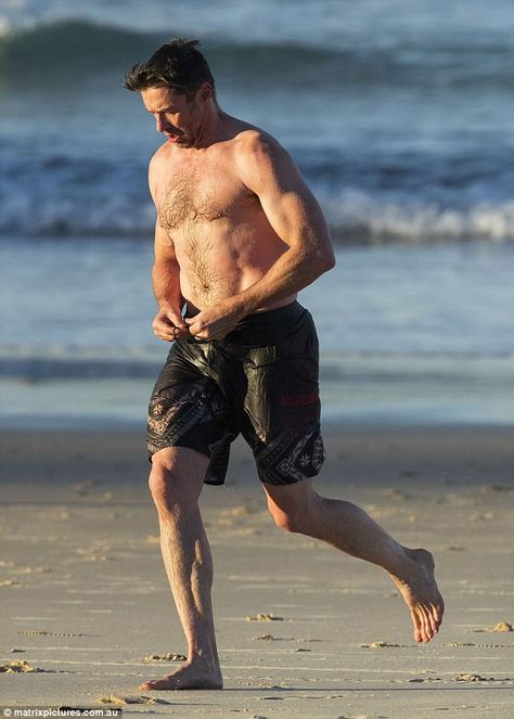 Male Entertainer, Man Stretching, Hugh Jackman Shirtless, Logan Wolverine Hugh Jackman, Post Workout Stretches, Hugh Jackman Logan, Psychological Help, Sydney Beaches, Wolverine Hugh Jackman