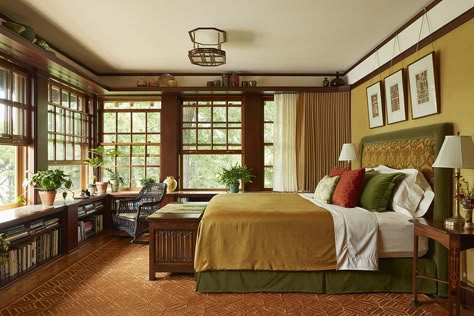 Craftsman Style Bedroom, Craftsman Bedroom, Craftsman Interior Design, Craftsman Interiors, Craftsman Interior, Craftsman Bungalow, Lots Of Windows, Craftsman Style Home, Craftsman Style Homes