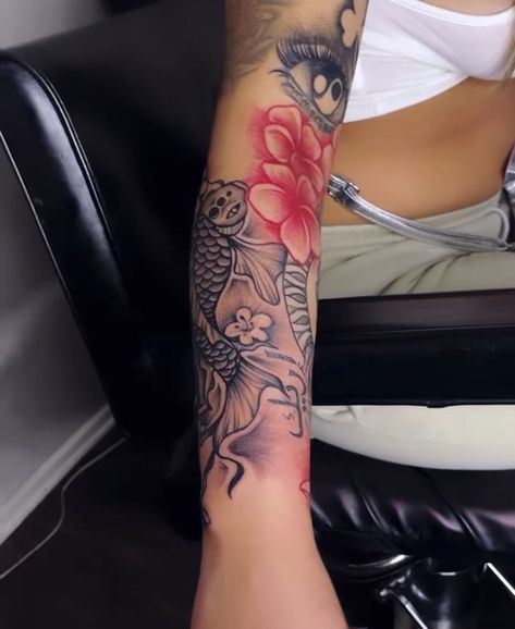 Best tattoo designs for men and women || Small tattoo designs || Simple Tattoos || Tattoo Ideas tattoo ideas for female || Small Tattoos || butterfly tattoo Best Tattoo Designs For Men, Rose Tattoo Hand, Tattoo Ideas For Female, Tattoos Butterfly, Tattoos Henna, Timeless Tattoo, Hand Tattoos For Girls, Cute Hand Tattoos, Pretty Hand Tattoos