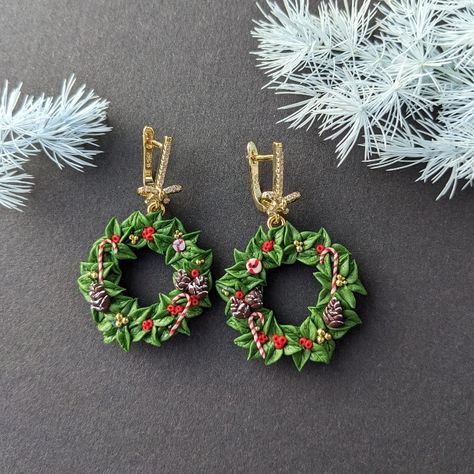 Clay Wreath Earrings, Christmas Wreath Earrings, Christmas Wreath Earrings Polymer Clay, Poinsettia Polymer Clay Earrings, Polymer Chirstmas Earrings, Handmade Polymer Clay, Polymer Clay Earrings, Clay Earrings, Christmas Wreaths