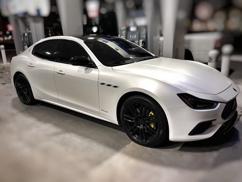 Maserati ghibli pearl wrap Vehicle Aesthetic, Cars Lexus, Dream Cars Lexus, Maserati Granturismo, Future Cars, Maserati Ghibli, Cute Couple Outfits, White Car, Black Rims