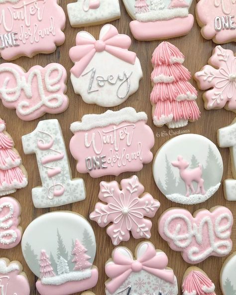 Winter Onederland Cookies, Onederland Cookies, Winter Onderland Birthday, Winter Onederland Party Girl 1st Birthdays, Winter Onederland Party Girl, First Birthday Winter, Winter Wonderland Birthday Party, Winter Onederland Birthday Party, Winter Onederland Party