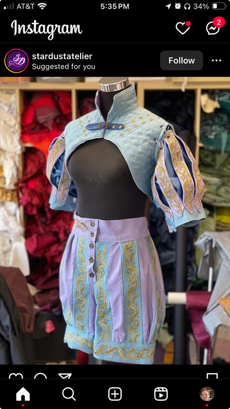 Renfaire Outfit Jester, Jester Outfit Medieval, Pink Clowncore Outfit, Ren Faire Clown, Jestercore Aesthetic, Bard Aesthetic Outfit, Jester Medieval, Jester Clothes, Bard Outfit