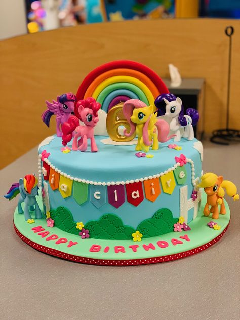 My Little Pony Theme Fondant Birthday Cake My Little Pony Cake Ideas, Pony Cake Ideas, Cake Kuda Poni, Birthday Cake Pony, Twilight Sparkle Birthday Cake, Pony Cake Design, My Litter Pony Birthday Party, My Little Pony Birthday Cake, Pony Birthday Cake