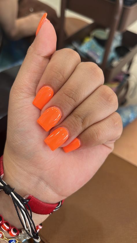 All Orange Nails, Orange Nails Acrylic Square, Short Square Nails One Color, Short Acrylic Nails Summer Colors, Orange Clear Nails, Solid Color Nail Ideas Summer, Short Neon Orange Nails, Orange Short Nails Ideas, Baddie Short Acrylic Nails Orange