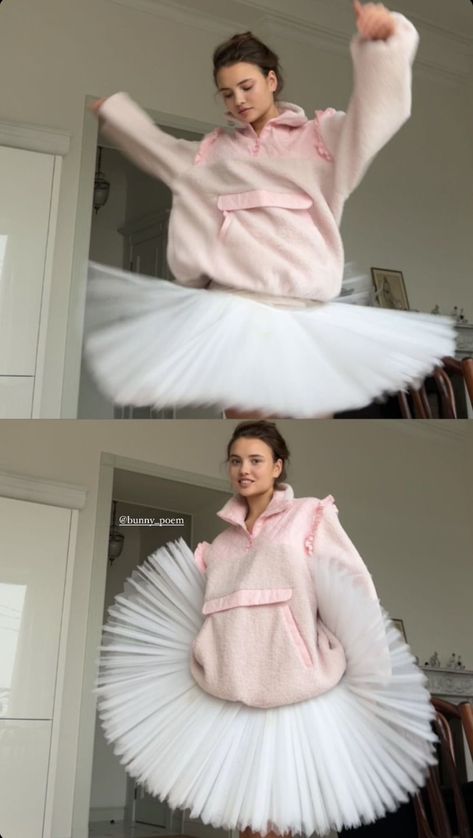 Ballerina Outfit, Ballet Bag, Ballet Beauty, Ballet Inspiration, Russian Ballet, Ballet Core, Fairytale Photography, Ballet Clothes, Dancing Aesthetic