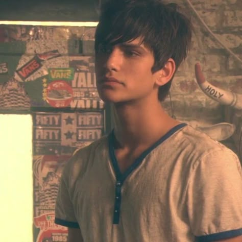 Luke Pasqualino Skins, Me And Bro If We Were, Freddie From Skins, Freddie Skins, Freddie Mcclair, Ig Icons Highlights Aesthetic, Freddie My Love, Uk Tv Shows, Skins Characters