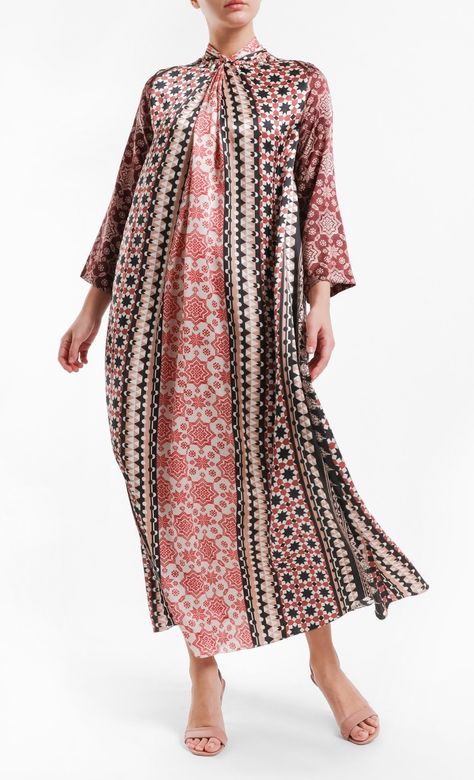 Satin Print Wrapped Kaftan in Pink | FashionValet Ramadan 2025, Kaftan Batik, Deconstruction Fashion, Idul Adha, Top Ideas, Dress Bohemian, White Accessories, Column Gown, Retro Mode