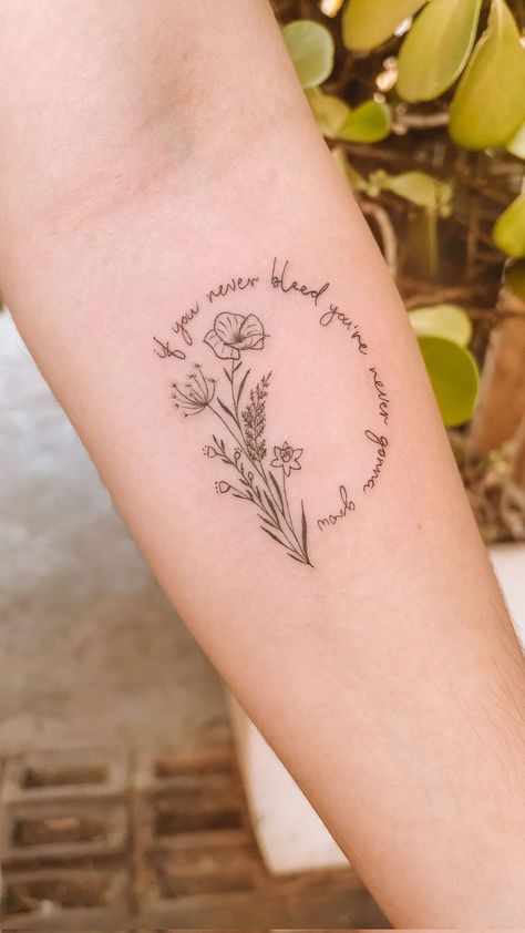 Dreamer Tattoo Ideas, Dreamer Tattoo, Dreams Tattoo, Scar Tattoo, Nature And Animals, Giving People, Fairytale Stories, 1 Tattoo, Best Tattoo Designs