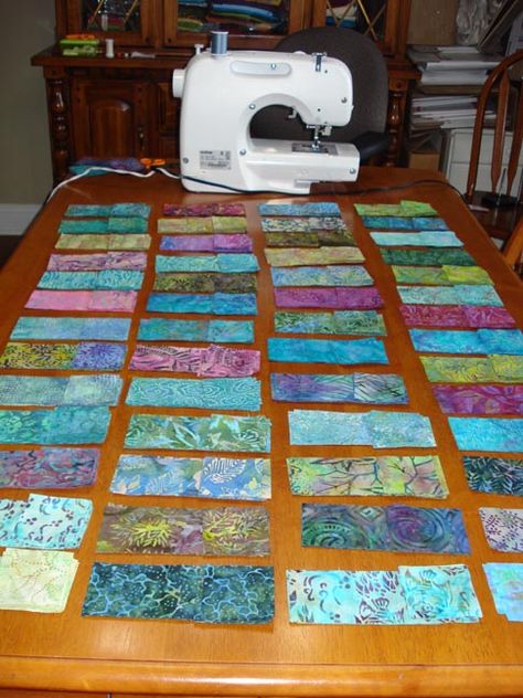 Strip Quilts Patterns, Easy Jellyroll Quilts Free Pattern, Quilts Made With Squares, Quilt With Squares And Rectangles, Batik Quilt Patterns Ideas, Easy Scrap Quilts, Batik Jelly Roll Quilt Patterns Free, Batik Jelly Roll Quilts, Quilt Patterns Using Jelly Rolls