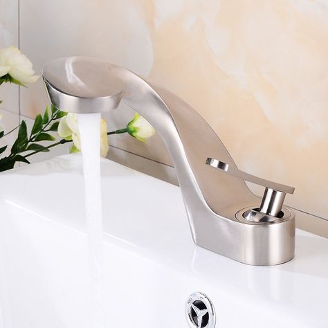 Aerator Spout: The aerator spout offers ample, splash-free water, making any washing a breeze. Bathroom Sink Faucets Brushed Nickel, Bathroom Sink Faucets Modern, Brass Bathroom Sink, Bathroom Sink Faucets Chrome, Bathroom Basin Taps, Brass Bathroom Faucets, Small Bathroom Sinks, Brushed Nickel Bathroom, Splash Free