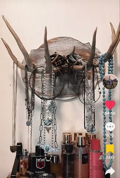 Cow Room Ideas Aesthetic, Western Closet Organization, Western Get Ready Room, Western Room Theme Ideas, Vintage Americana Bedroom Aesthetic, Western Makeup Organizer, Rodeo Bedroom Ideas, Western Themed Room Ideas, Bedroom Ideas Western Rustic