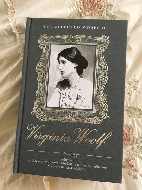 Virginia Woolf~ Selected works. Wordsworth Editions. Virginia Wolf Books, Virginia Woolf Aesthetic, Virginia Woolf Books, Wordsworth Editions, Wolf Book, Room Of One's Own, Dream Book, Book Writer, Virginia Woolf