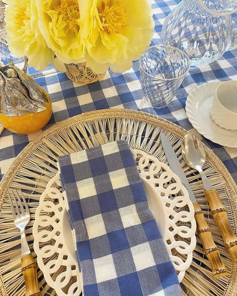 @aerin on Instagram: “blue and white gingham at breakfast. visit our Thanksgiving edit to discover more of my fall finds.” Blue And White Gingham, Beautiful Table Settings, Beautiful Table, I Fall, Braided Rugs, Gingham, Table Settings, Thanksgiving, Blue And White