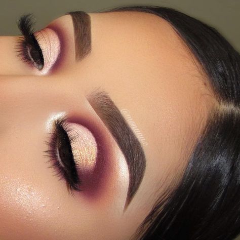 Makeup Looks Glam, Eyeshadow Makeup Looks, Glam Makeup Looks, Holiday Party Makeup, Make Up Gold, Party Make-up, Party Makeup Looks, Glam Makeup Look, Braut Make-up