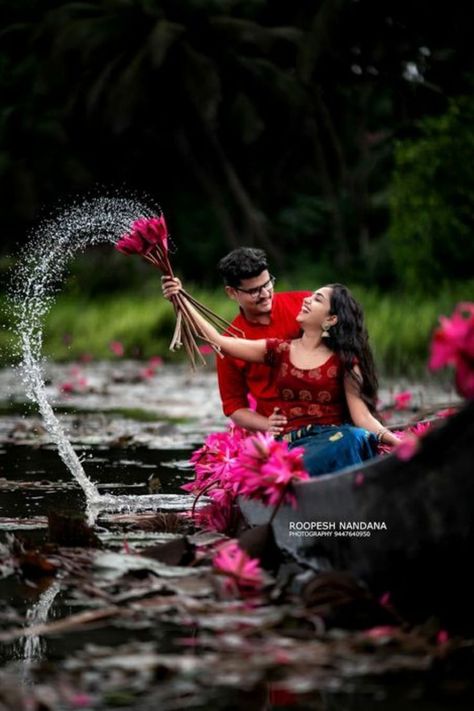 Kerala Wedding Couple, South Indian Couple, Natural Photoshoot, Flowers Lotus, Pre Wedding Photoshoot Props, Lightroom Presets Wedding, Pre Wedding Photoshoot Outfit, Kerala Wedding, Indian Wedding Photography Couples