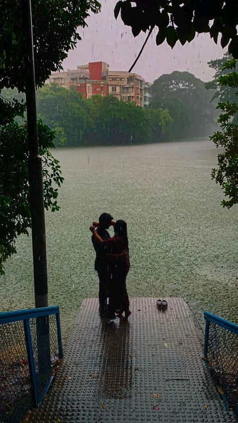 Bengali Photoshoot, Love In The Rain, Hands With Drip In Hospital, Couple In Rain, Book Cover Background, Moonlight Photography, Yt Shorts, Oil Skin, Love Backgrounds