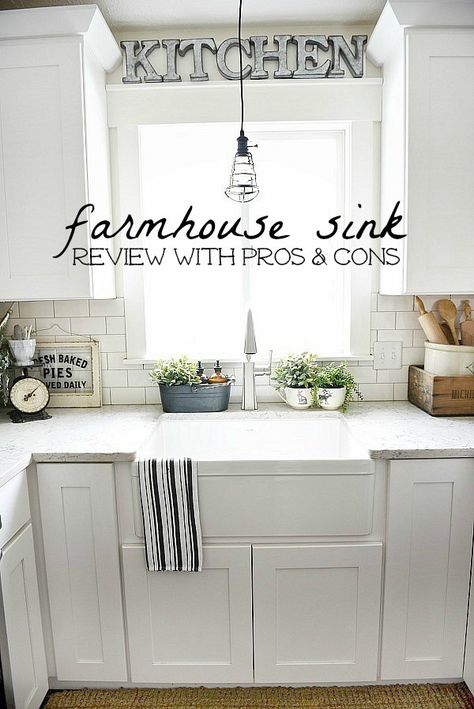 Farmhouse sink pros & cons - A MUST read before getting a farmhouse sink! Kitchen Sink Decor, Farmhouse Bathroom Sink, Faucets Ideas, White Farmhouse Sink, Modern Home Decor Kitchen, Kitchen Sinks Farmhouse, Farmhouse Sinks, Farmhouse Sink Kitchen, Farmhouse Style Kitchen