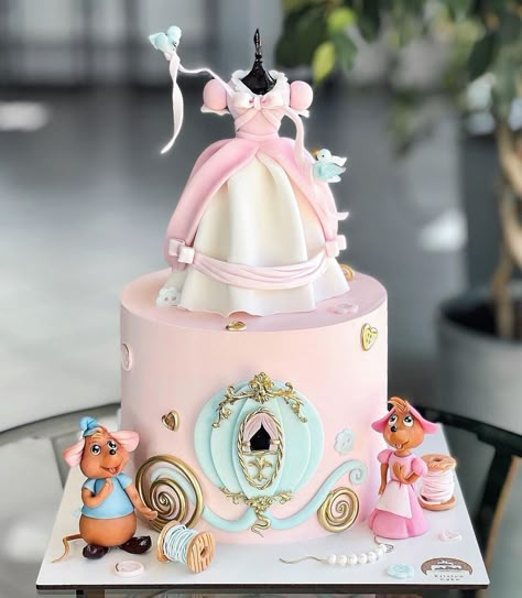 Cinderella Birthday Cake, 25 Anniversary Cake, Cinderella Birthday Party, Cinderella Cake, Princess Birthday Cake, Cinderella Birthday, Baby Birthday Cakes, Disney Cakes, Cute Birthday Cakes