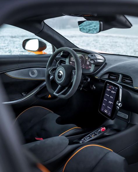 Quality Interior work by McLaren. By marcphotography #McLaren #Artura #Cars #Supercars #Britishautomakers #Carinterior #Interior Mclaren P1 Interior, Mclaren 720s Interior, Mclaren Interior, 2023 Mclaren, Mclaren Sports Car, Mclaren Artura, Cockpit View, Car Aesthetics, Lykan Hypersport