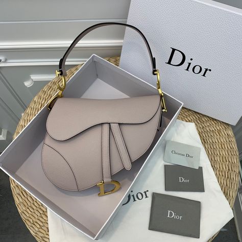 Disgner Bag, Trendy Designer Bags, Designer Wishlist, Tas Lv, Christian Dior Bag, Expensive Bag, Trendy Purses, Luxury Bags Collection, Handbag Essentials