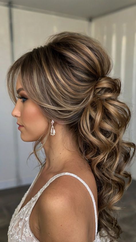 wedding hairstyles down medium length with bangs Mother Of The Bride Hair Half Up, Hairstyles Down Medium Length, Medium Length With Bangs, Mother Of The Groom Hairstyles, Mother Of The Bride Hair, Sleek Chic, Easy Morning, Chic Vibes, Wedding Hairstyles Half Up Half Down