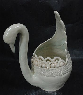 This one is really elegant and I can imagine it being used as a flower vase! Coil Method Pottery, Coiled Pottery Ideas, Coil Pot Designs, Coil Vessels Ideas, Coil Pots Ideas, Coil Vessels, Coil Vessel, Coil Construction, Coil Pot