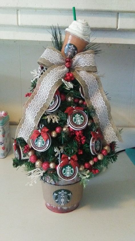 Starbucks Themed Christmas Tree, Starbucks Tree Christmas, Starbucks Christmas Tree Ideas, Starbucks Decorations, Starbucks Christmas Tree, Christmas Starbucks, Starbucks Christmas, Themed Christmas, Cup Ideas