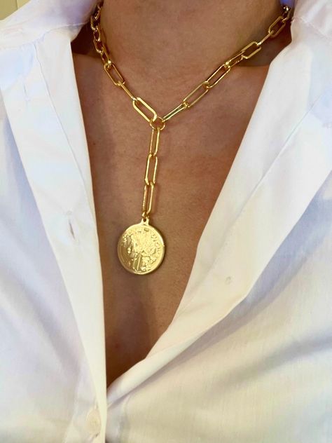 French Coins, Jeweled Shoes, Gold Mangalsutra, Gold Coin Necklace, San Gabriel, Make Jewelry, Medallion Necklace, Trendy Necklaces, Gold Coin