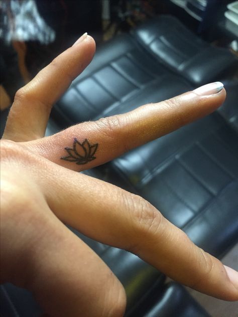 #mytattoo #lotus #lotusflowertattoo #lotusflower Flower Tattoo Finger, Jaguar Tattoo, Earthy Tattoos, Tattoo Finger, Celtic Tattoo, Fairy Tattoo, Wrist Tattoo, Tattoos Ideas, Tattoo Inspo