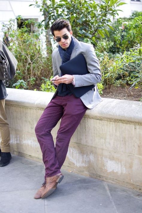 30 something urban girl: Radiant Orchid in men's fashion Mens Purple Pants, Purple Pants Outfit, Maroon Fashion, Chinos Men Outfit, Trousers Outfit Men, Purple Trousers, Scarf Inspiration, Navy Scarf, Urban Wear Women