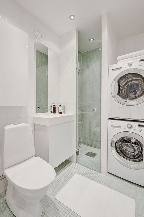 Bathroom Laundry Room Combo, Laundry Bathroom Combo, Laundry Room Wall Decor, Basement Laundry Room, Basement Laundry, Small Bathroom Organization, Laundry Room Bathroom, Small Showers, Small Laundry Rooms