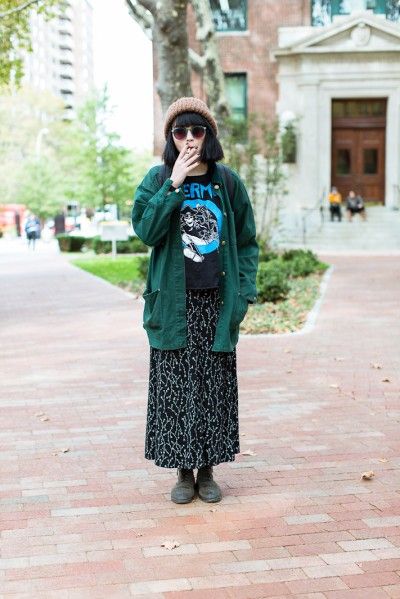 student fashion College Style, A Woman, Street Style, Skirt, Green, Black