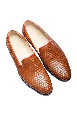 Business Leather Loafers With Woven Detail, Formal Brown Woven Leather Loafers, Luxury Woven Leather Slip-on Loafers, Woven Loafers, Brown Woven Leather Slip-on Loafers, Mens Loafer, Groomsmen Shoes, Luxury Brown Masculine Loafers, Loafers Brown