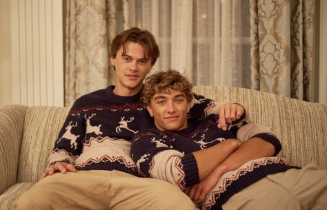 Conrad And Jeremiah, Christopher Briney, Chris Briney, Connie Fisher, Gavin Casalegno, Jeremiah Fisher, Swimming Quotes, Brother Christmas, The Summer I Turned Pretty