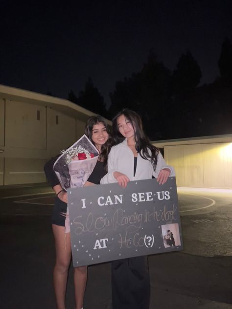 Dance Proposal Ideas Best Friends, Hoco Signs For Your Bestie, Homecoming Signs For Best Friend, Friend Dance Proposals, Best Friend Promposal, Hoco Signs For Best Friend, Best Friend Hoco Proposal, Girl Best Friend Promposal, Cute Bestfriend Hoco Proposal