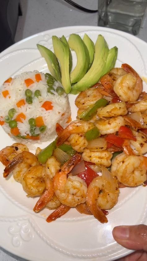 Cheap Spanish Meals, Clean Eating Mexican Food, White Rice Meals, Drunken Shrimp, Shrimp With Rice, Healthy Food Restaurant, Shot Of Tequila, Comidas Fit, Healthy Food Menu