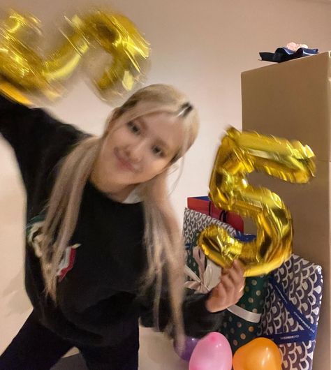 Blackpink Rosé Instagram, Rosé Instagram Update, Rosé Birthday, Bp Rosé, Rosé Instagram, Rose Park, Rose Icon, Jairzinho, Park Chaeyoung