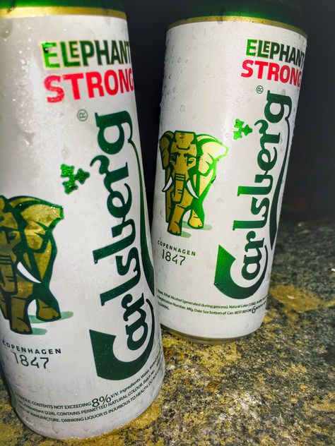 #beer Carlsberg Beer Snap, Alcohol Snapchat, Beer Snap, Alcohol Snapchat Party, Snapchat Party, Carlsberg Beer, Silk Chocolate, Tv Lounge, Popular Beers