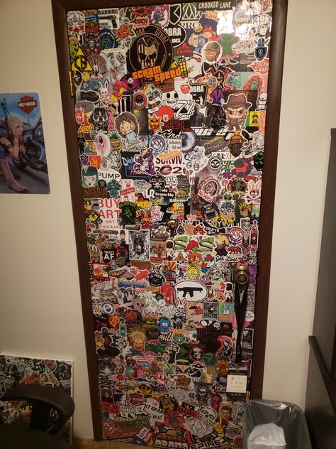 Stickers On Door Aesthetic, Decorated Doors Bedroom, Cool Room Designs, Room Wall Painting, Room Stickers, Sticker Bomb, Street Graffiti, Room Goals, Room Door