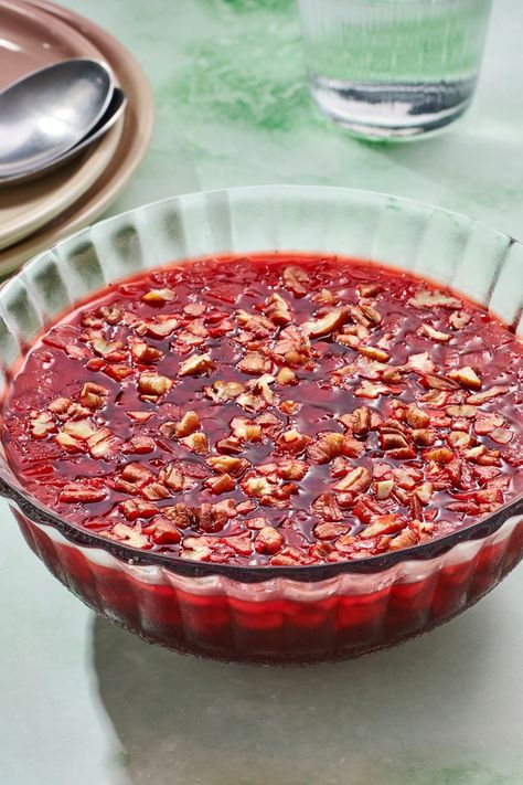 Cranberry Jell-O Salad Raspberry Jello Salad, Cranberry Jello Salad, Cranberry Salad Recipes, Gelatin Salad, Cranberry Jello, Retro Dishes, 5 Ingredient Dinners, Cranberry Salad, Jello Salad