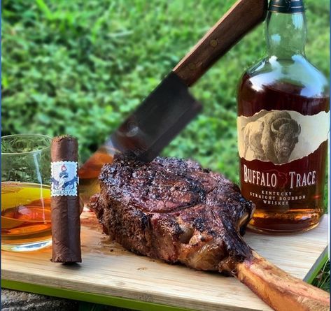 Steak And Whiskey, Buffalo Trace, Campfire Cooking, Man Food, Cigars And Whiskey, Camping Food, Bbq Recipes, Cigars, Beef Recipes