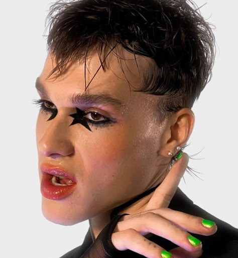 Makeup On Men Aesthetic, Men Runway Makeup, Male Rave Makeup, Men’s Editorial Makeup, 80s Punk Makeup Men, Rave Makeup Men, Metal Makeup Men, Rockstar Makeup Men, Men’s Makeup Looks